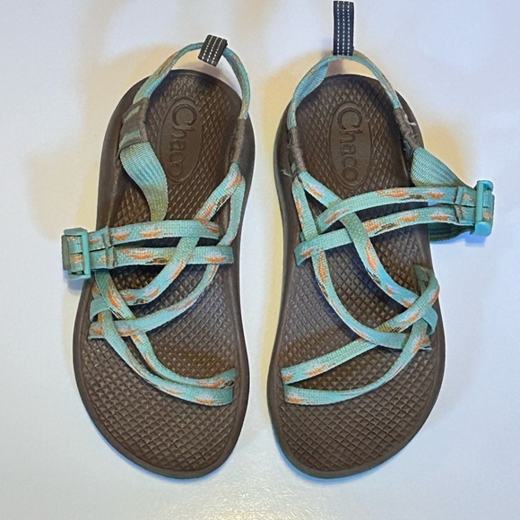 Chaco Sandals with Teal and Coral Straps kids size 2. G - Picture 4 of 6